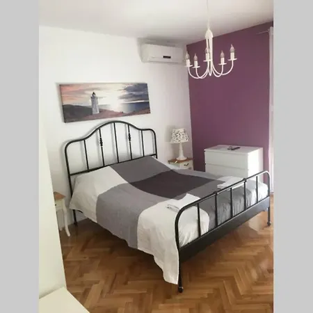Splendid In The Center Apartment